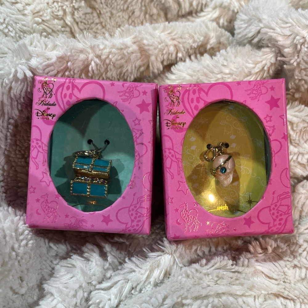 Kidada Disney Store Couture Peter Pan Jeweled Treasure Chest Charm and Skull
